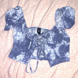 Windsor tie in front crop top blue tie dye szXS/S